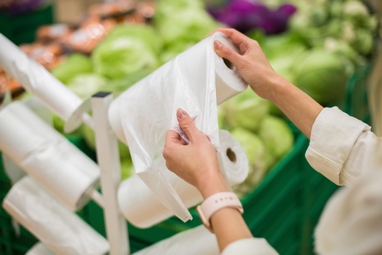 5 of the Best Advantages of Plastic Bags for Packaging Goods